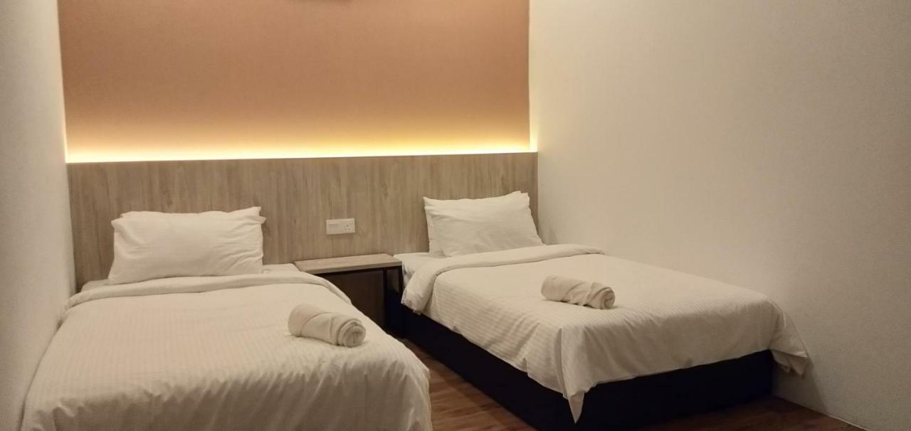 The Wood Boutique Hotel Muar Szoba fotó